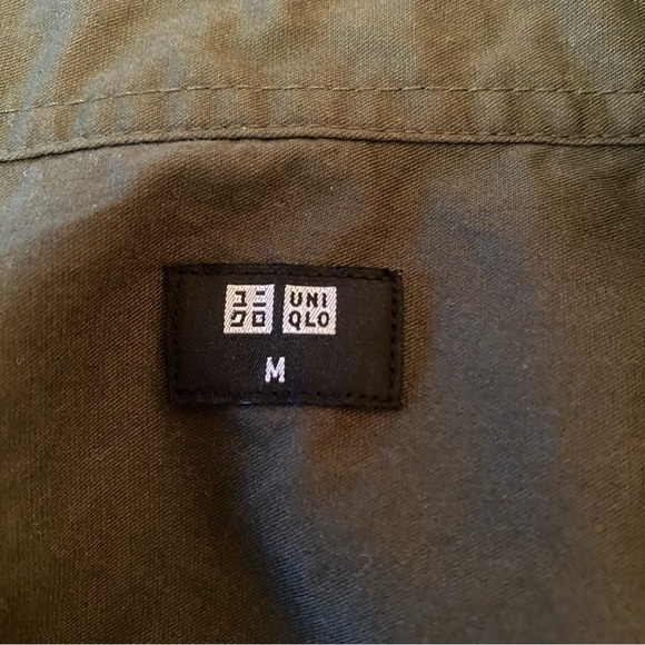 Uniqlo button down longsleeve shirt - Picture 4 of 5